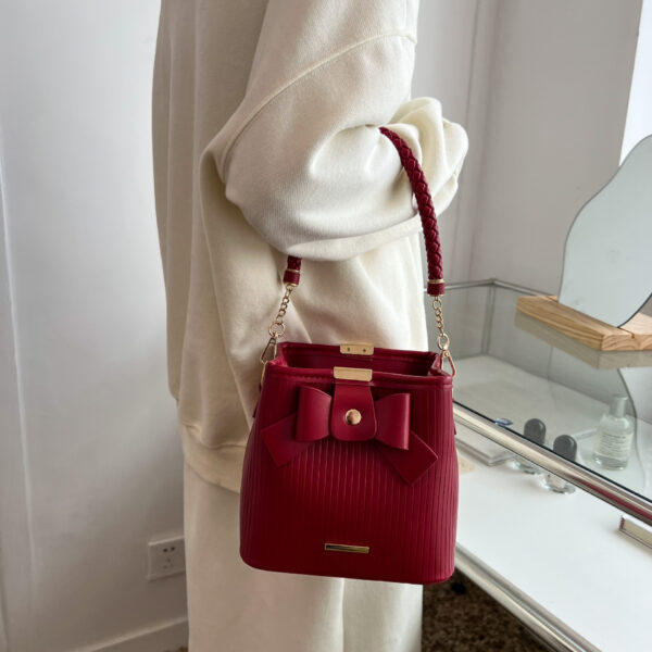 New Special-interest Design Bowknot Color Matching Shoulder Messenger Bag - Image 8