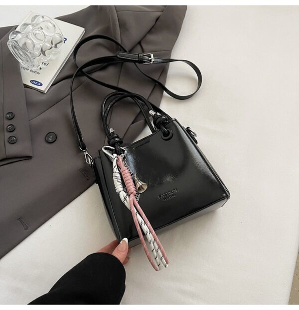 Women's Messenger Bag Fashion Portable One-shoulder Bucket Bag - Image 9