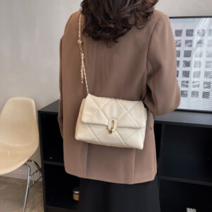 Commuting Fashion New Trendy Chain Messenger Bag