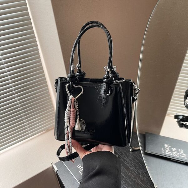 Women's Messenger Bag Fashion Portable One-shoulder Bucket Bag - Image 8