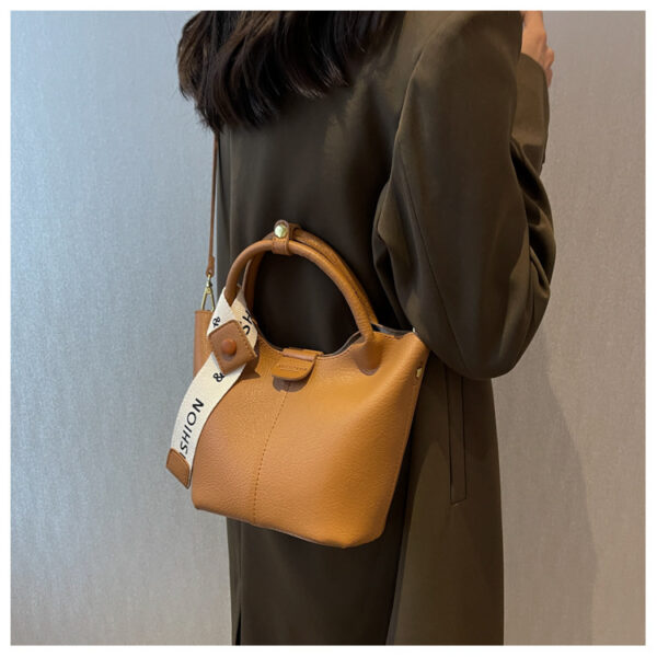 One-shoulder Crossbody Portable Bucket Bag - Image 2