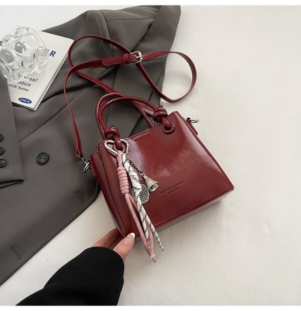 Women's Messenger Bag Fashion Portable One-shoulder Bucket Bag - Image 10