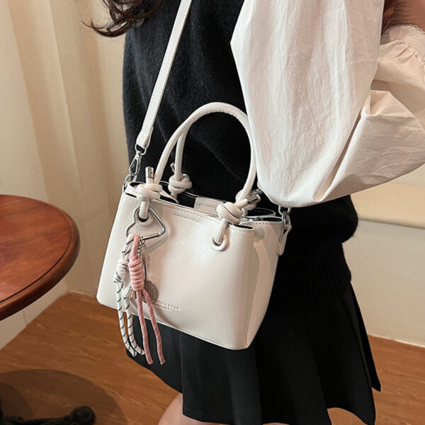 Women's Messenger Bag Fashion Portable One-shoulder Bucket Bag - Image 4