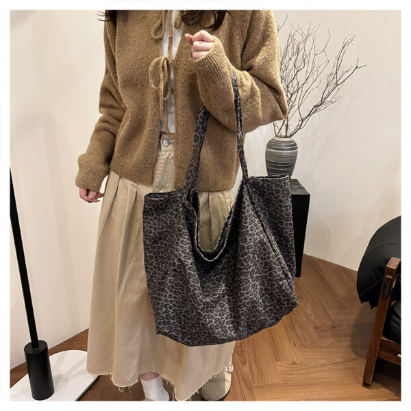 Leopard Print European And American Retro Casual Textured One-shoulder Bag - Image 3
