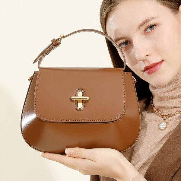 Women's Leather Messenger Bag Niche - Image 2