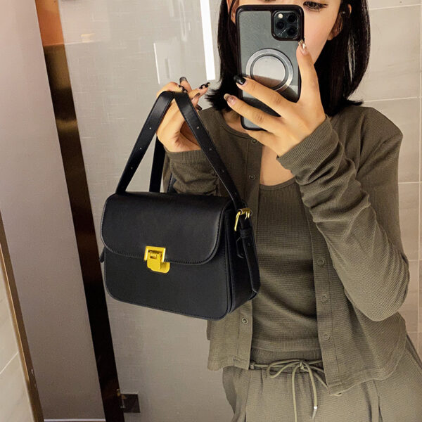 High-grade Women's Niche Texture One-shoulder Underarm Small Square Bag - Image 6