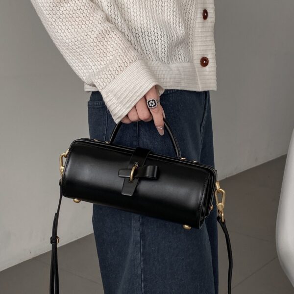 First Layer Cowhide Underarm Single Shoulder Cylinder Messenger Bag - Image 3