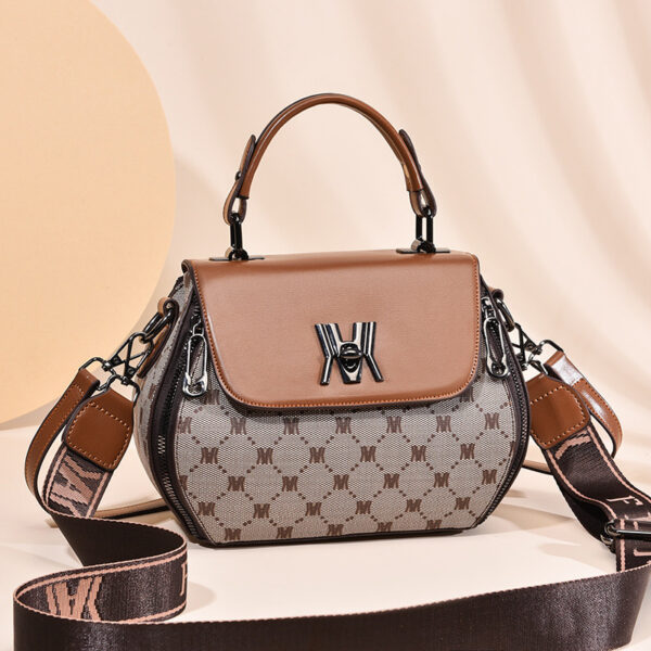 Simple Shoulder Messenger Bag Trendy Large Capacity Handbag - Image 7