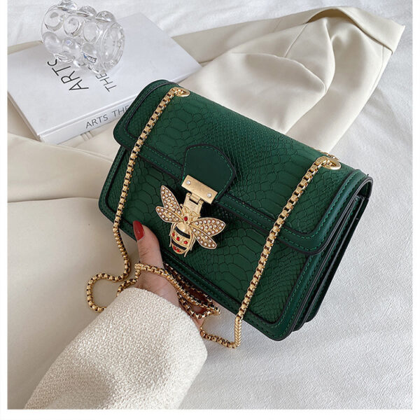 Fashionable Stylish Chain Shoulder Trendy Retro Messenger Bag - Image 6