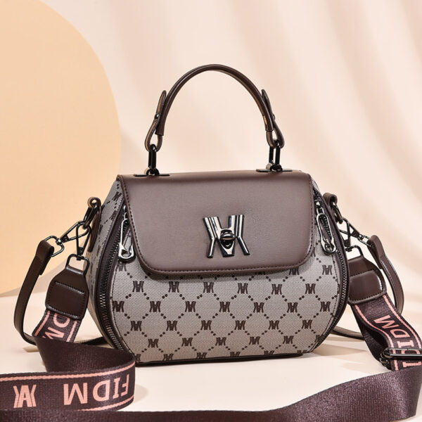 Simple Shoulder Messenger Bag Trendy Large Capacity Handbag - Image 8