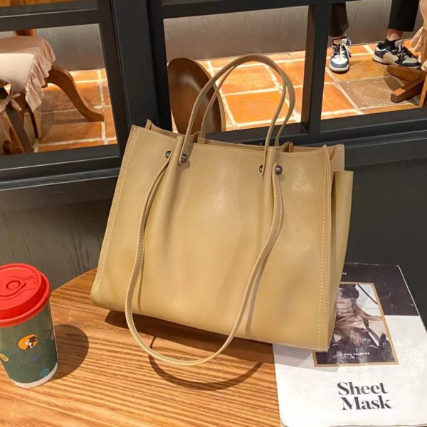 Large Capacity Totes Portable Light Luxury Shoulder Bag - Image 3