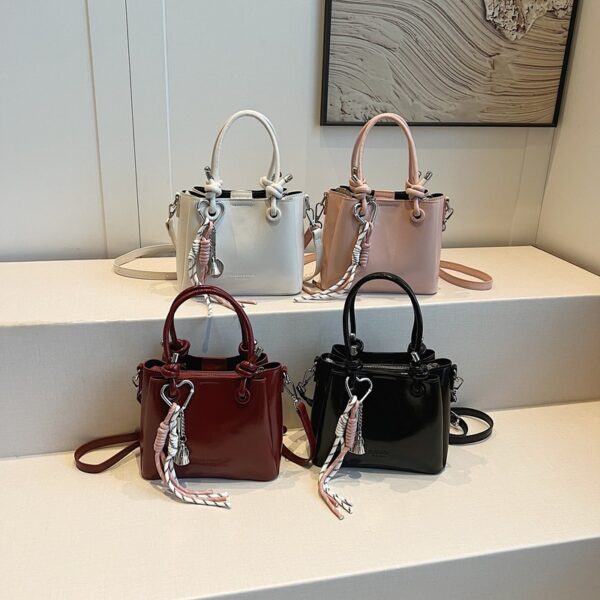 Women's Messenger Bag Fashion Portable One-shoulder Bucket Bag - Image 5