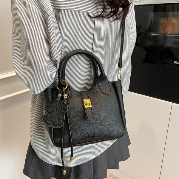 Fashion Portable Messenger Bag Leisure Bucket Bag - Image 3